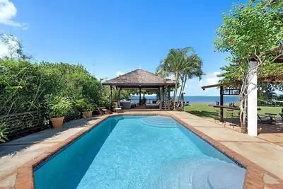Image de Sleepy Shallows - Fabulous Beachfront Villa