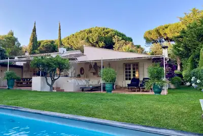 Image de Villa Les Muscadines Saint Tropez, Plage de Tahiti Pampelonne, piscine chauffée.