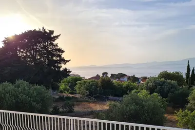 Image de Newly renovated holiday home with sea view just minutes to the beach