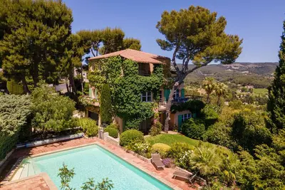 Image de Villa Ă Cassis avec vue mer et piscine