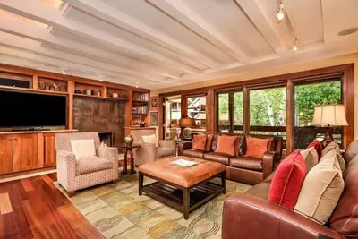 Image de Fasching Haus Unit 10 | Condo w/ Private Deck, Great Views, 2 Blocks to Downtown Aspen