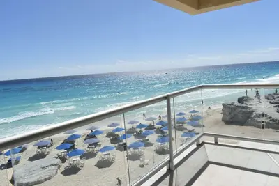 Image de Gorgeous Sunrise Caribe Front Heart Of Hotel Zone