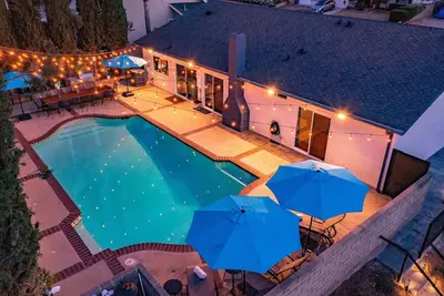 Image de Bright, Fun & Peaceful House w/ Heated Pool 🏖
