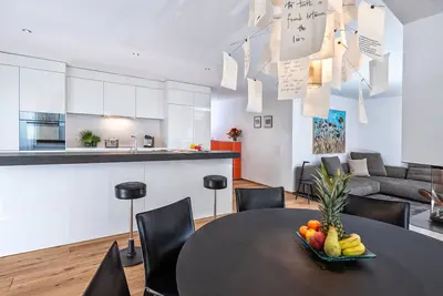 Image de Joli appartement pour 4 personnes avec Tv et balcon