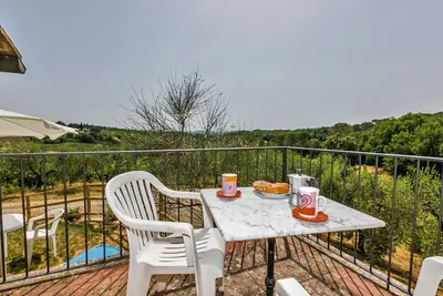Image de Belle maison de vacances privée avec Wifi, Tv, patio, animaux admis, vue panoramique et parking