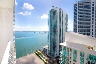 Beautiful Brickell Miami apt 2br/2ba + Parking