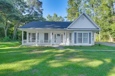 Image de Peaceful Fairhope Cottage w/ Covered Patio!