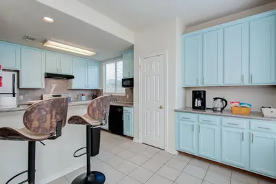 Image de Garage parking, Jacuzzi Tub Work From Home, Fast Wifi, Long stay welcome