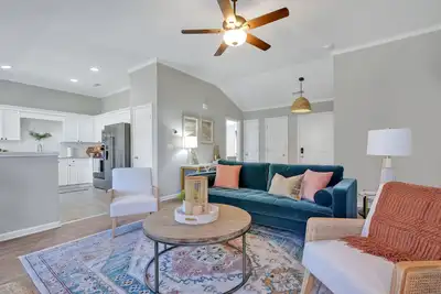 Image de 3br Modern | Midtown Escape | 5 Miles To Downtown