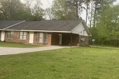 Cheerful 2 Bedroom  2 Bath Duplex in West Rome Ga