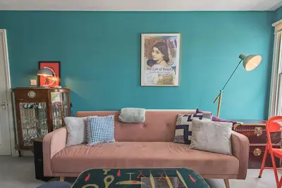Image de Quirky apartment in centre of Deal, just a one minute walk from the beach