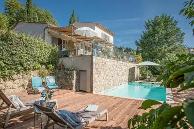 Image de Villa de style avec climatisation
