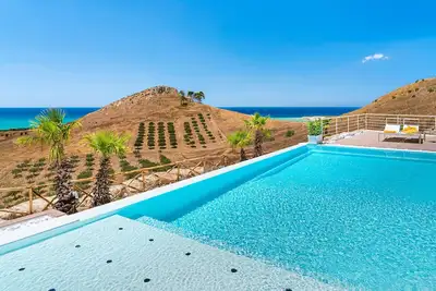 Image de Luxury villa with pool, sea view, Bovo Marina, Sicily