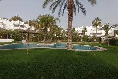 Beautiful Apartment only 5 Minutes Walk to the Beach