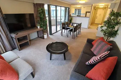 Image de James Court 408