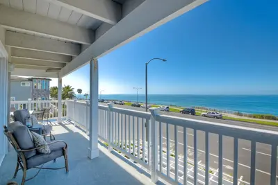 Image de Ocean View Private Balcony | Across from Beach