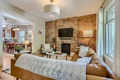 Redbrick Cottage / 2bdrm / Wash Park / Yard