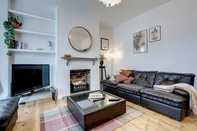 Image de A homely 'Golden Triangle' gem l Free Parking