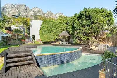 Image de Two Bedroom Apartment | Pool | Netflix | Sea Views