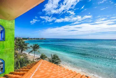 Oceanfront Penthouse w. Big Balcony * Ac * Wifi