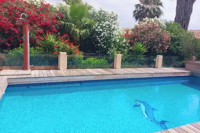 Villa à 10 mn de la plage 8 pers 4 ch clim grande piscine jacuzzi au Grau d'Agde