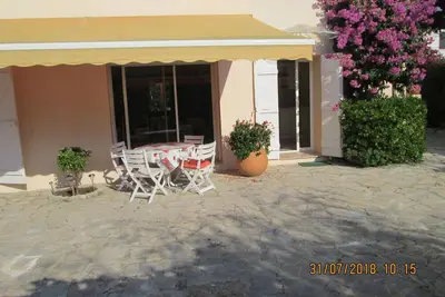 Image de RdC de villa -150m plage - Jardin & Parking