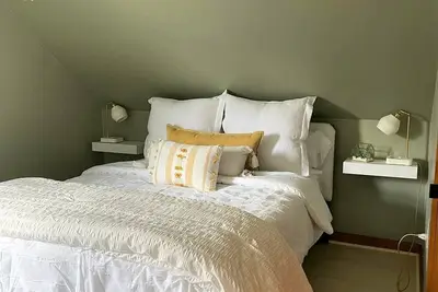 Image de Cheerful, modern 2 bedroom loft apartment on the Coast of Maine