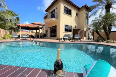 Image de 5 Minutes to Beaches, 3 Bdr Private Villa, Sleeps 8 with Private Pool