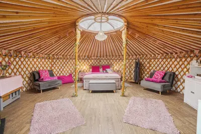 Image de Moet Luxury Heated Yurt with Private Hot Tub