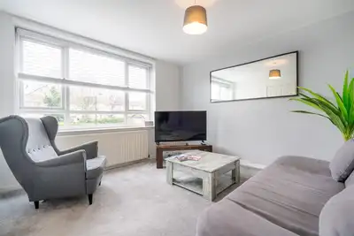 Image de Stylish & Comfortable 3br Spacious Home w/ Parking