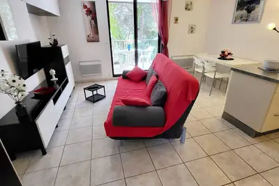 Image de Appartement T2 avec piscine, tennis et parking - À 400 m des plages et commerces