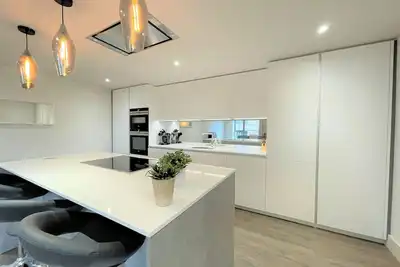 Image de Spectacular 2 Bedroom Apartment in Great Location