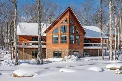 Image de Mountaintop Views w/ All Suites, Hot Tub & Arcade