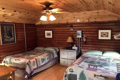 Image de Riverside Retreat - Cozy Cabin #1