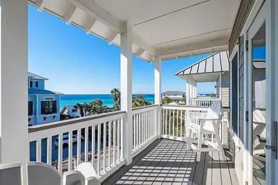 Image de Pet-Friendly Haven with Stunning Gulf Views