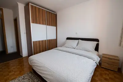Image de Lovely 2-bedrooms with free parkings - Julphar