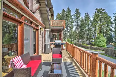 Image de Flathead Lake Getaway w/ Balcony, Fireplace!