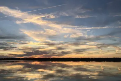 Beautiful lake front property, close to Gainesville and Jacksonville