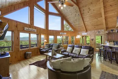 Image de Spacious cabin with breathtaking mountain view! Pet Friendly!