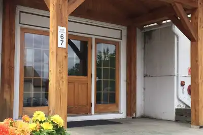 Image de Located in Sugarbush Village - easy walk to slopes & mountain.