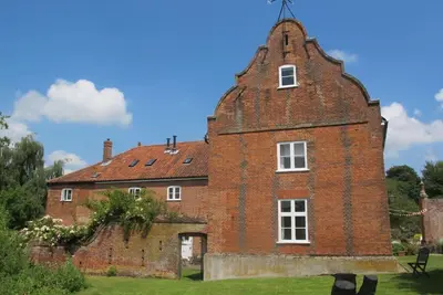 Image de Waterside Cottage - sleeps 8 guests in 3 bedrooms