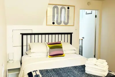 Image de Family Home Close to Downtown Boulder and hiking trails.