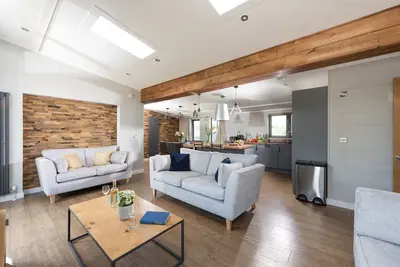 Image de Primrose Lodge, 25 Roadford Lake Lodges