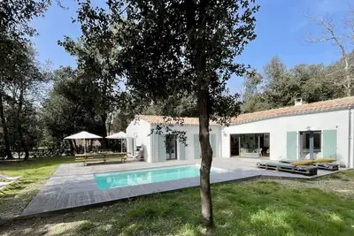 Image de Villa Tout Confort, Charme, détente, Piscine, Mer et FORÊT, Ile d'Oléron