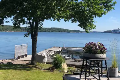 Image de Välkommen till paradiset - på en ö belägen mellan Vaxholm och Grinda