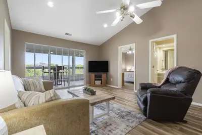 Image de Cityscape Memories | Nearby Golf & Lake