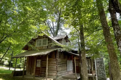 Image de Motorcycle Friendly - Wood Fireplace - Covered Porch