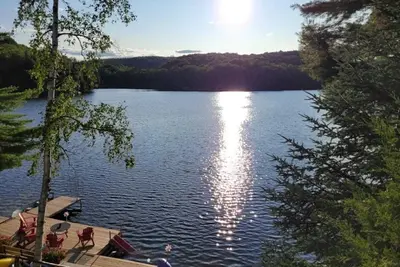 Image de Bancroft Lakefront Cottage with Breathtaking Sunsets!