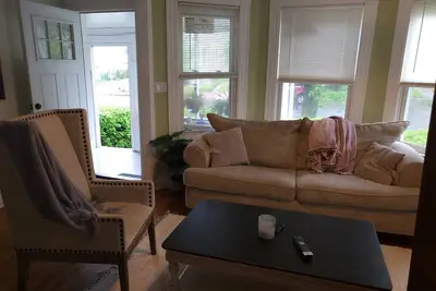 Image de New England's Charm. 3 bedroom 1. 5 bath West Haven Ct