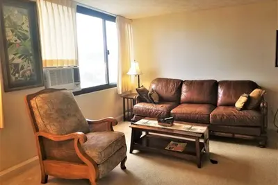 Image de Great Views and Convenient Location!